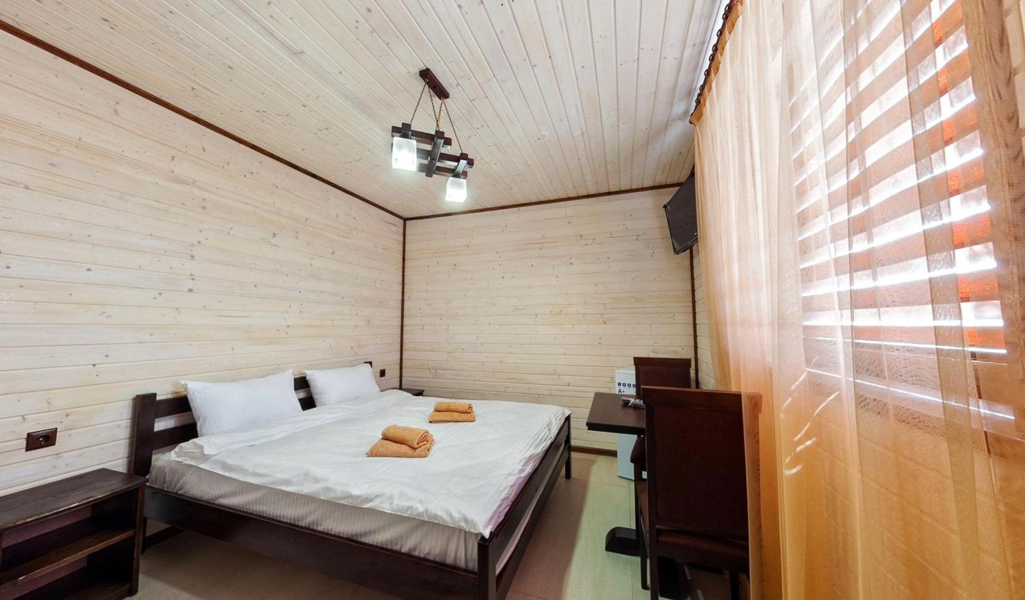 Palsir Hotel Solotvyno Bagian luar foto