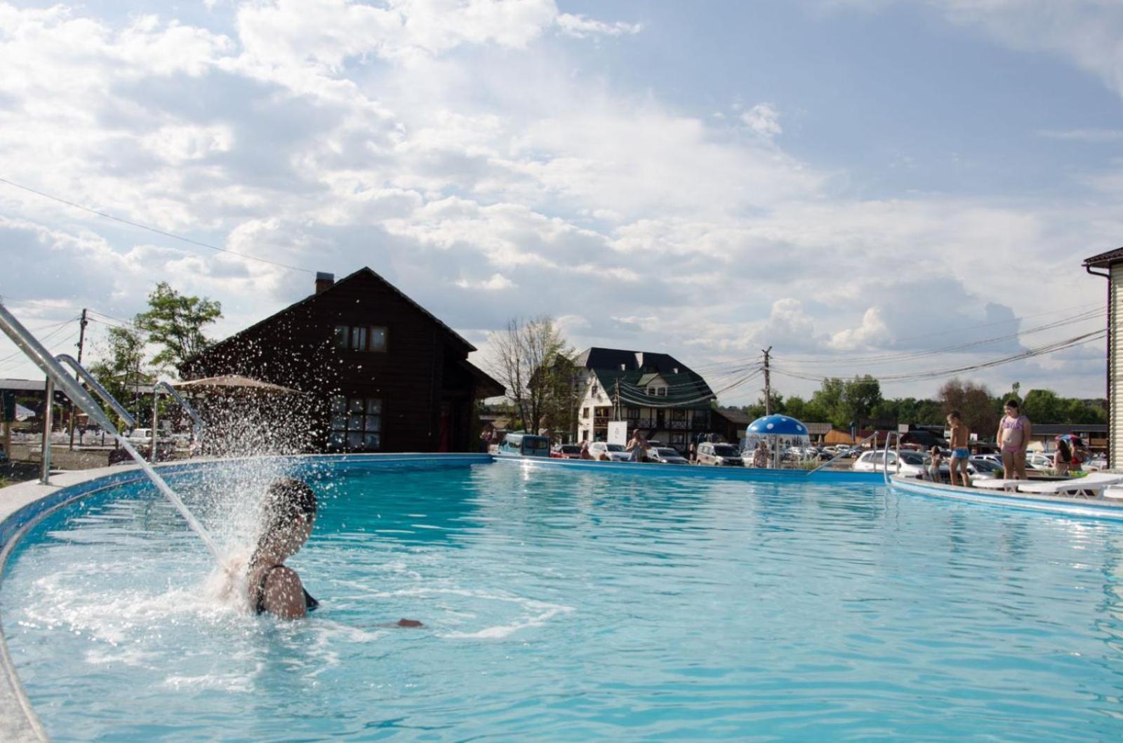 Palsir Hotel Solotvyno Bagian luar foto